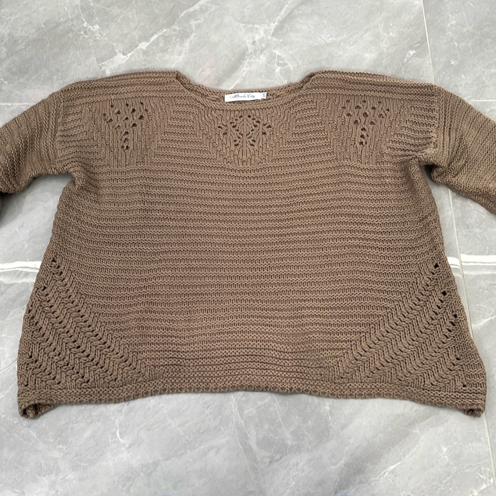 Women's Miracle City Long Sleeve Sweater Medium